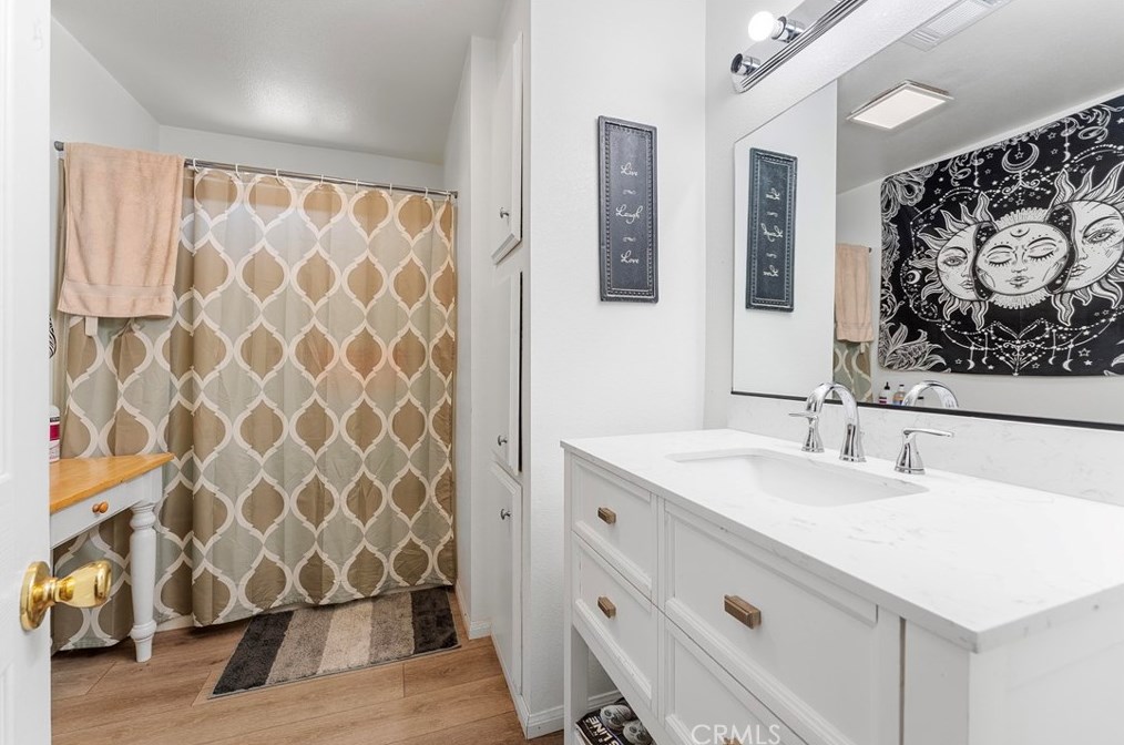 5320 Rutile St, Riverside CA  92509-4830 exterior