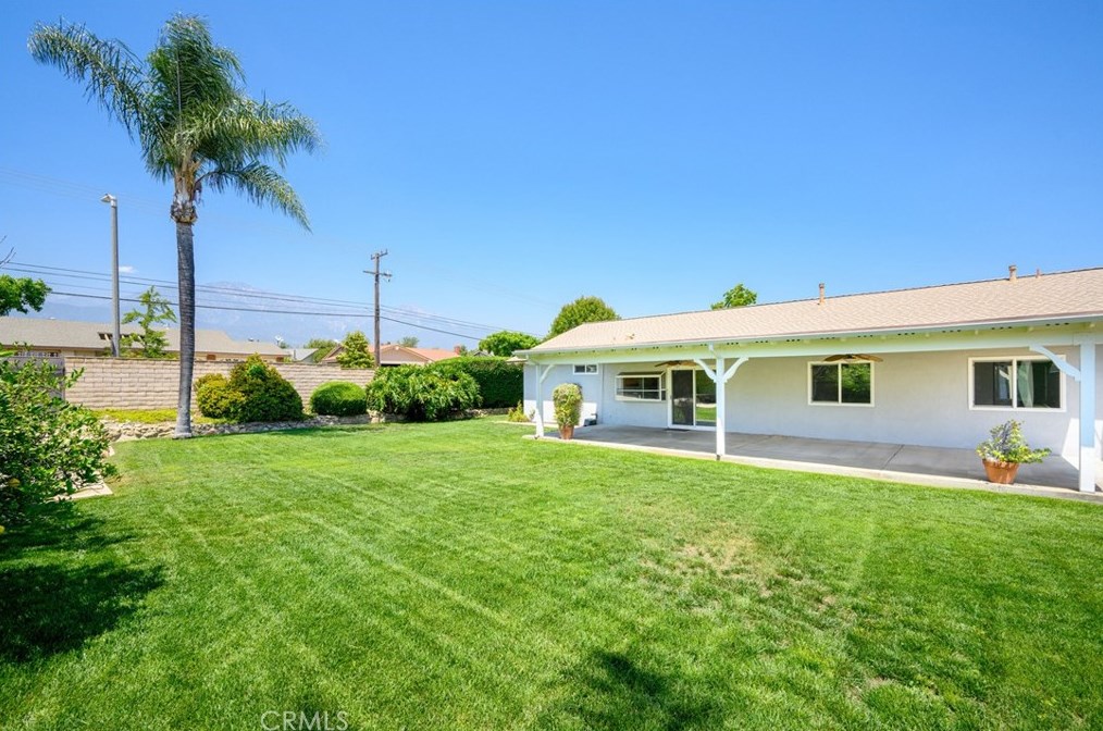 1499 Mulberry Ave, Upland CA 91786-2248 exterior