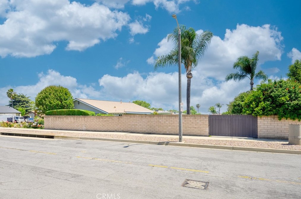 1499 Mulberry Ave, Upland CA 91786-2248 exterior