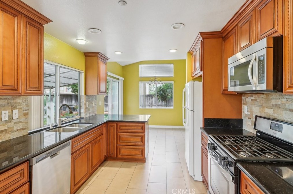 7603 Canberra Way, Riverside CA  92508-6048 exterior