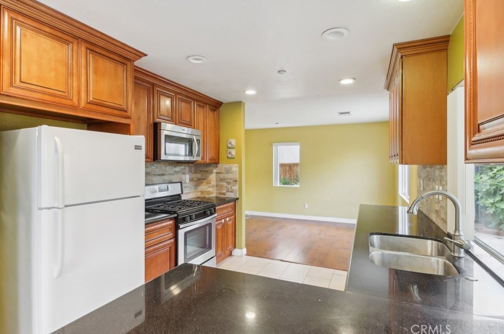 7603 Canberra Way, Riverside CA  92508-6048 exterior