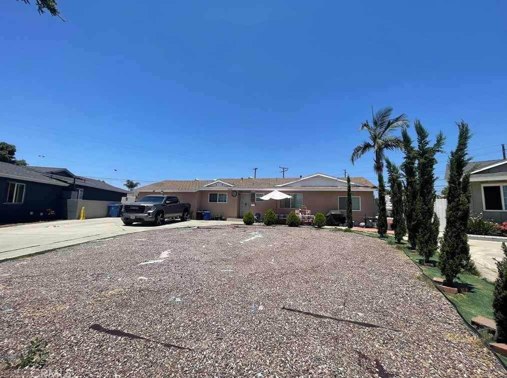 1655 Densmore St, Pomona CA  91767-4335 exterior