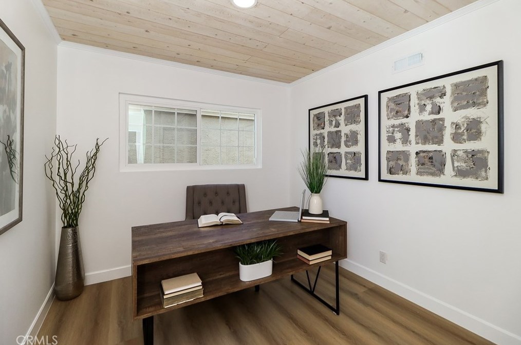 1710 Wollacott St, Redondo Beach CA  90278-2836 exterior