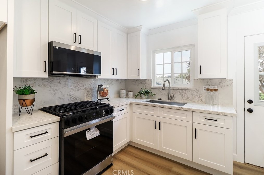 1710 Wollacott St, Redondo Beach CA  90278-2836 exterior