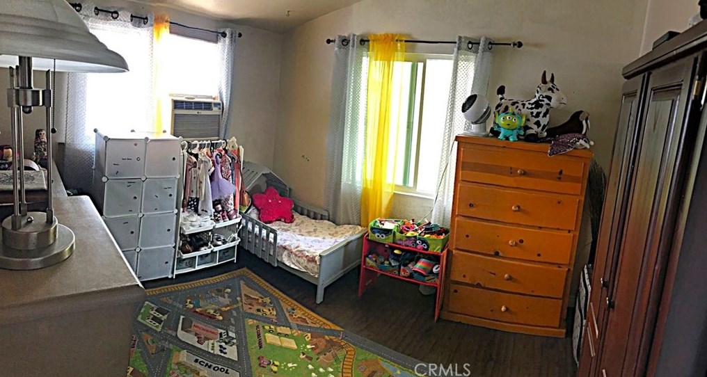 1264 Eucalyptus Ave, Rialto CA  92376-3734 exterior