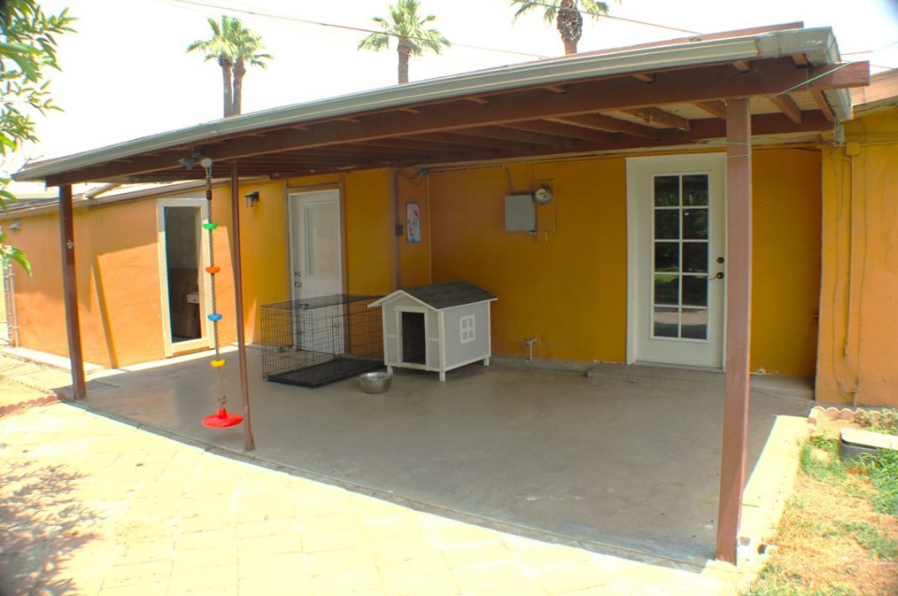 1264 Eucalyptus Ave, Rialto CA  92376-3734 exterior