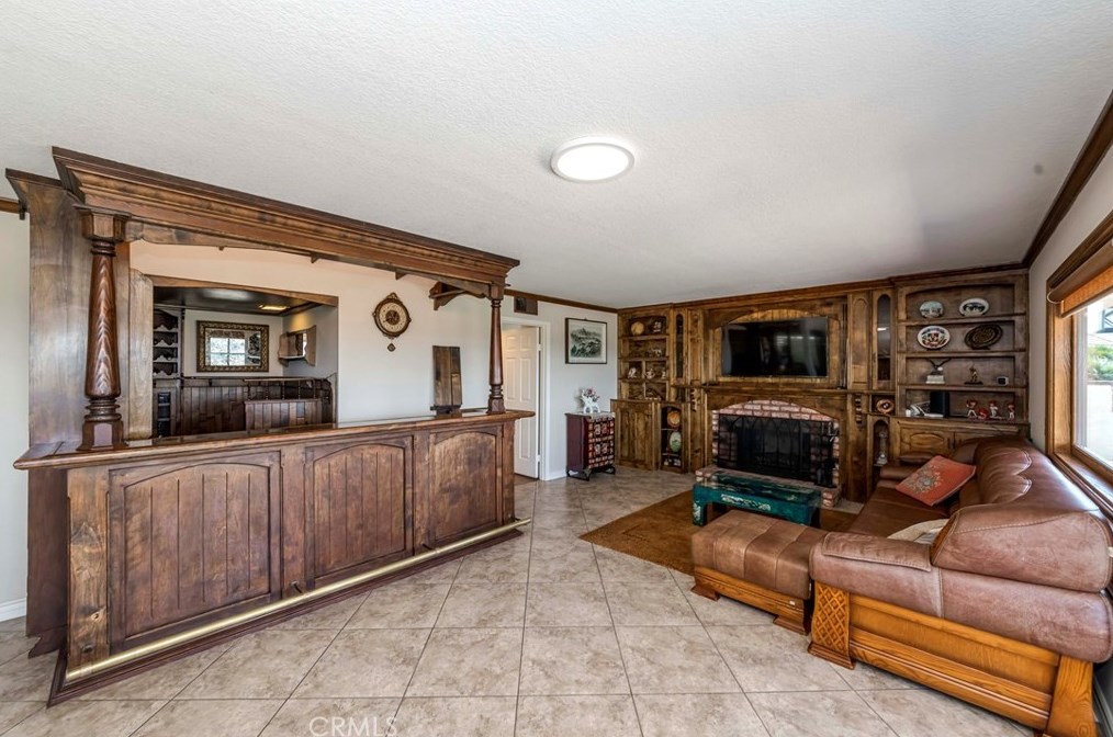 7005 Country Clb Ln, Anaheim CA  92807-4436 exterior