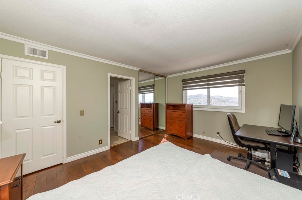 7005 Country Clb Ln, Anaheim CA  92807-4436 exterior
