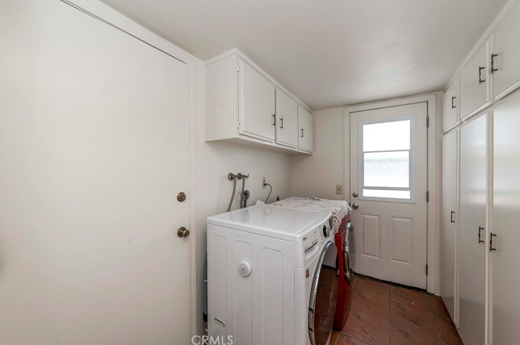 7005 Country Clb Ln, Anaheim CA  92807-4436 exterior