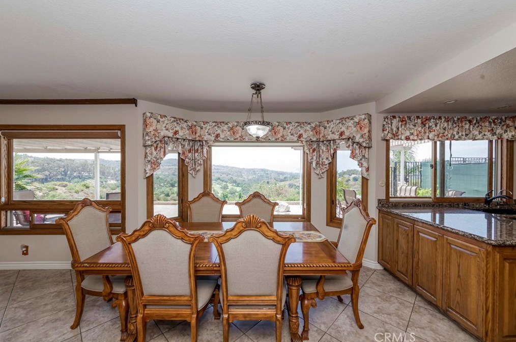 7005 Country Clb Ln, Anaheim CA  92807-4436 exterior