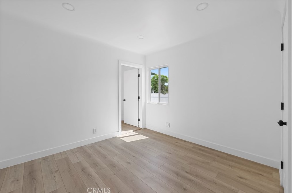 811 94th St, Los Angeles CA  90044-4701 exterior