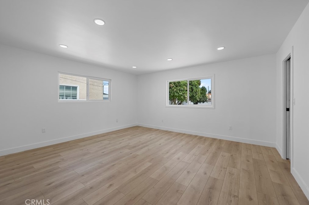 811 94th St, Los Angeles CA  90044-4701 exterior