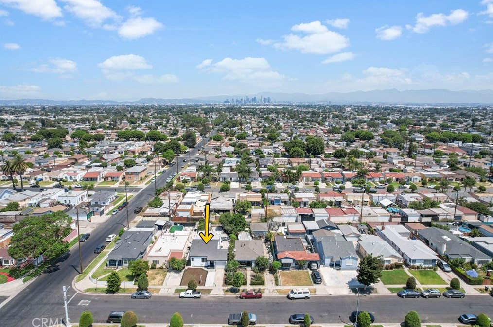 811 94th St, Los Angeles CA  90044-4701 exterior