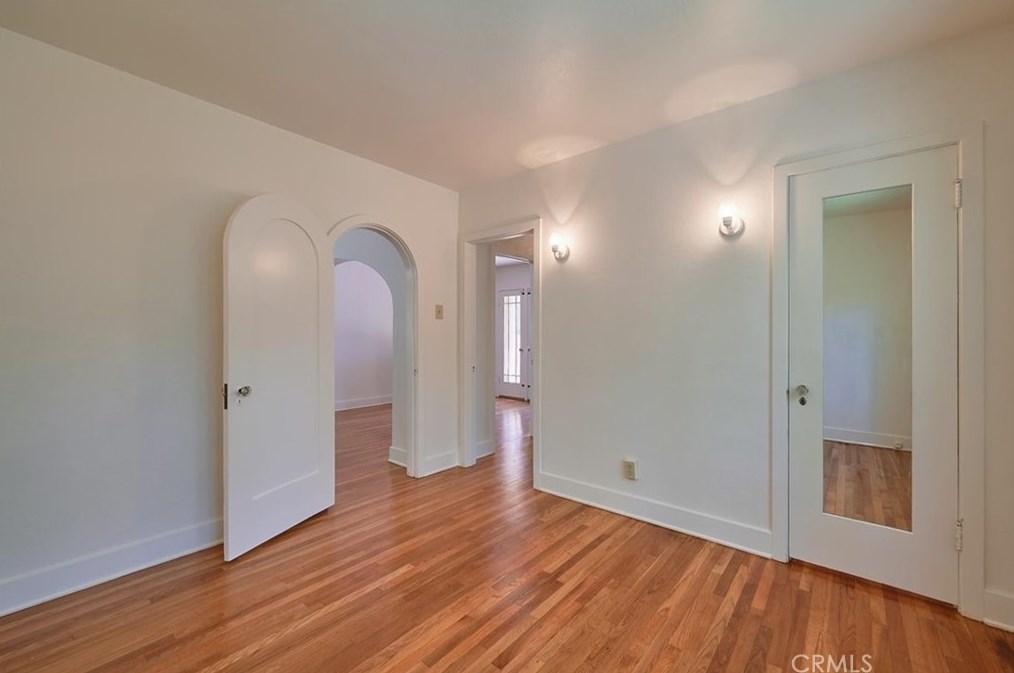 214 4th St, Ontario CA  91764-2708 exterior