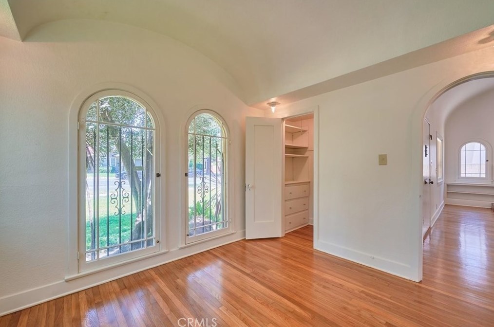 214 4th St, Ontario CA  91764-2708 exterior