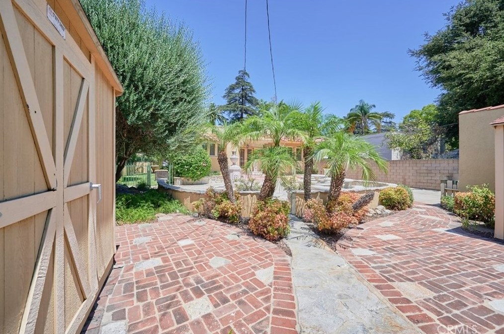 214 4th St, Ontario CA  91764-2708 exterior