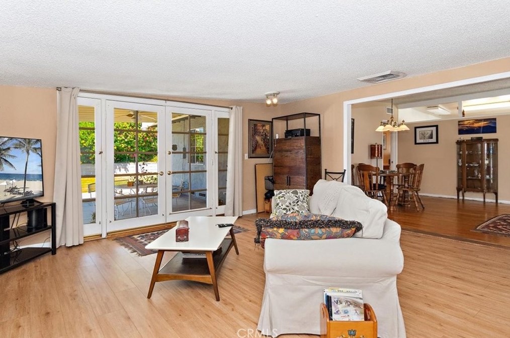 549 Greenhaven St, Covina CA  91722-2104 exterior