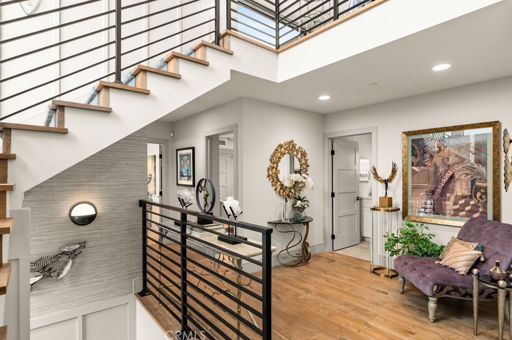 115 Bay Ave, Newport Beach CA  92662-1045 exterior