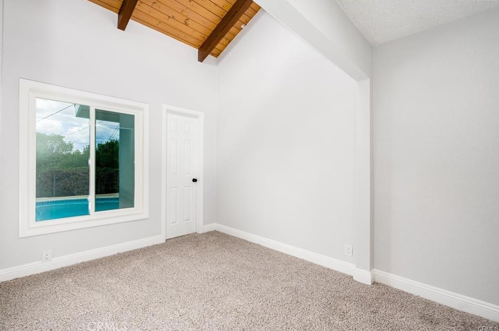 1605 Via Vis Dr, Riverside CA  92506-5321 exterior