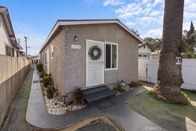 10924 Grape Street, Los Angeles, CA 90059 - Photo 1