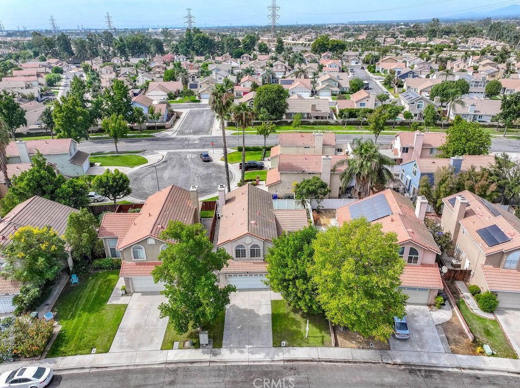 13567 Brandon Ct, Fontana CA  exterior