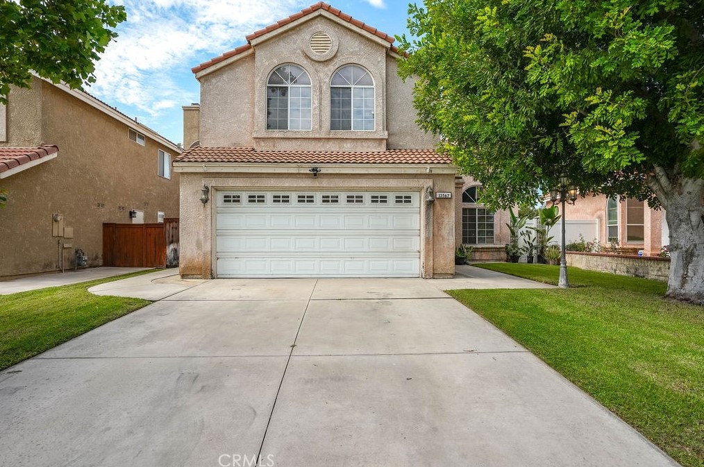 13567 Brandon Ct, Fontana CA  exterior