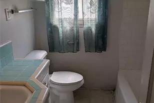 1619 W 136th St, Compton, CA 90222 - Photo 3