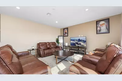 5249 Jarvis Lane, Fontana, CA 92336 - Photo 7
