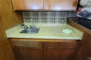 385 W F St, Colton, CA 92324 - Photo 29