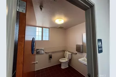 8689 Sierra Avenue #D, Fontana, CA 92335 - Photo 7