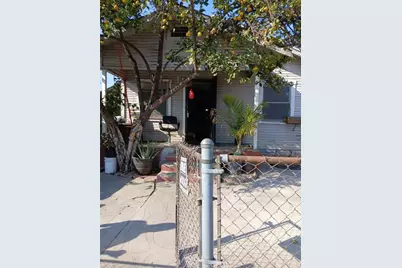 1123 S Kern Avenue, Los Angeles, CA 90022 - Photo 1