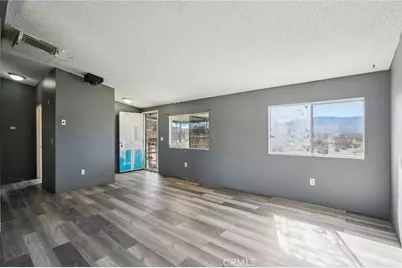 11330 Lakeview Avenue, Lucerne Valley, CA 92356 - Photo 7