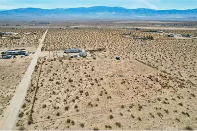 11330 Lakeview Avenue, Lucerne Valley, CA 92356 - Photo 57