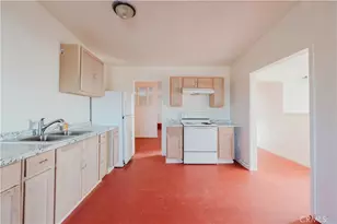 23067 Sonoma St, Hinkley, CA 92347 - Photo 7