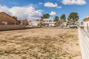 15167 Orchard Hill Ln, Helendale, CA 92342 - Photo 1