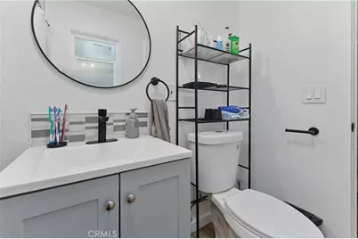 16313 Hunsaker Avenue, Paramount, CA 90723 - Photo 11