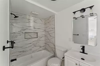 16313 Hunsaker Avenue, Paramount, CA 90723 - Photo 21