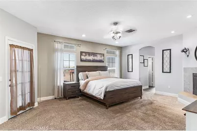 7922 Los Palmas Drive, Oak Hills, CA 92344 - Photo 19