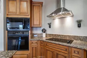 7922 Los Palmas Dr, Oak Hills, CA 92344 - Photo 15