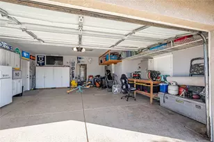 7922 Los Palmas Dr, Oak Hills, CA 92344 - Photo 41