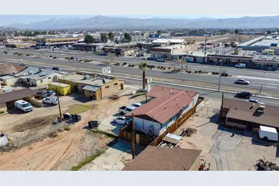 21948 US Highway 18, Apple Valley, CA 92307 - Photo 29