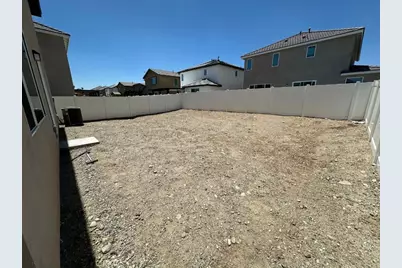 2511 Gunner Ridge Way, Rialto, CA 92377 - Photo 33