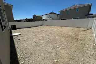 2511 Gunner Ridge Way, Rialto, CA 92377 - Photo 33