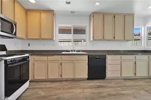 40684 Corte Albara, Murrieta, CA 92562 - Photo 11