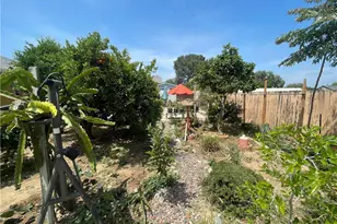 853 W Crestview St, Corona, CA 92882 - Photo 31