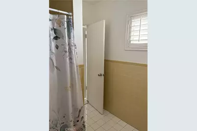 2206 Cowlin Avenue, Commerce, CA 90040 - Photo 7