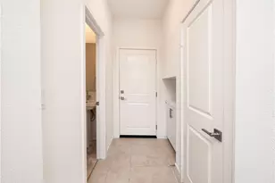 16020 Sunny Ct, Fontana, CA 92336 - Photo 17