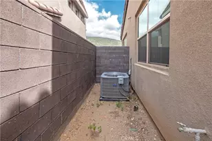 16020 Sunny Ct, Fontana, CA 92336 - Photo 43