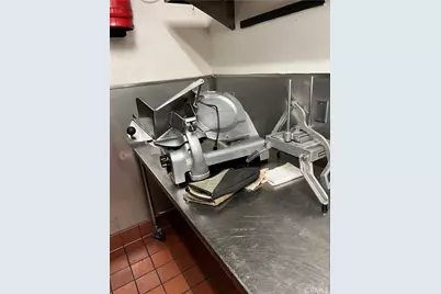 1128 W Mission Boulevard, Ontario, CA 91762 - Photo 11