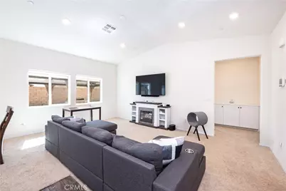 15667 San Diego Ln, Victorville, CA 92394 - Photo 9